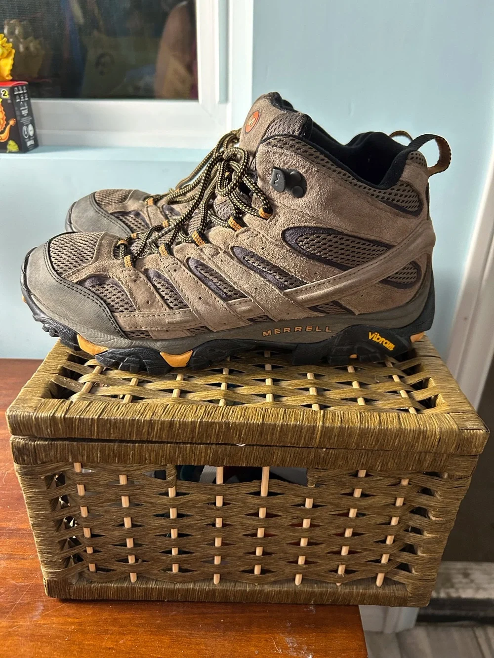 Merrell Moab 2 Hiking Boot Waterproof Suede & Mesh Color Walnut Men’s 11.5